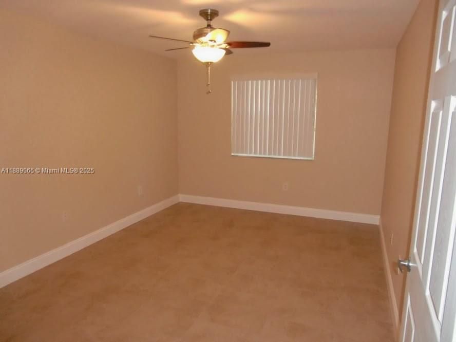 合同活跃: $1,895 (1 贝兹, 1 浴室, 844 平方英尺)