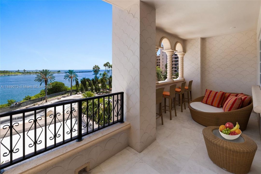 En Renta: $75,000 (6 camas, 5 baños, 7025 Pies cuadrados)