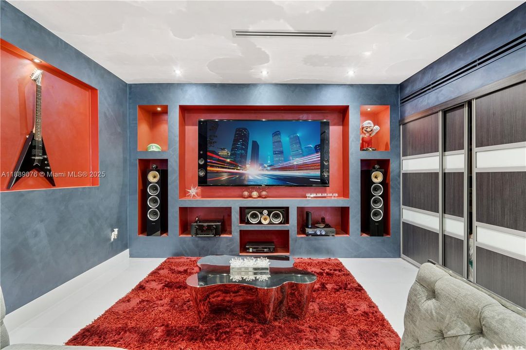 En Venta: $1,280,000 (4 camas, 3 baños, 3005 Pies cuadrados)