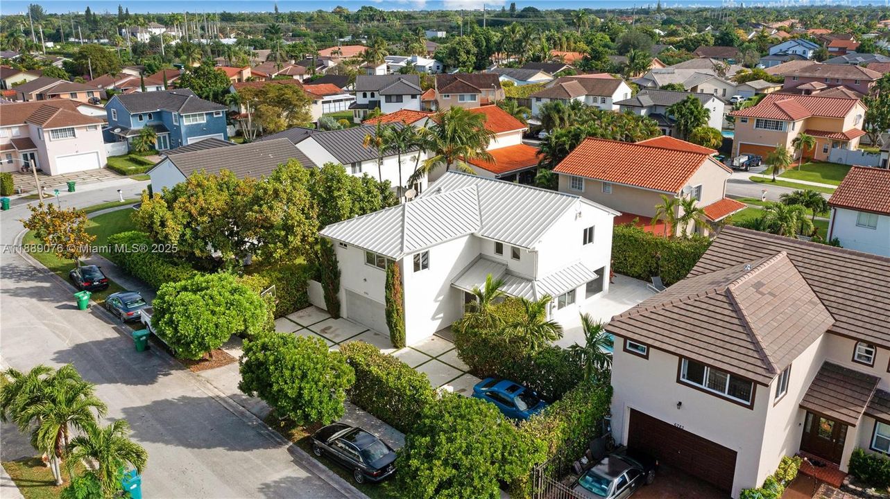 En Venta: $1,280,000 (4 camas, 3 baños, 3005 Pies cuadrados)