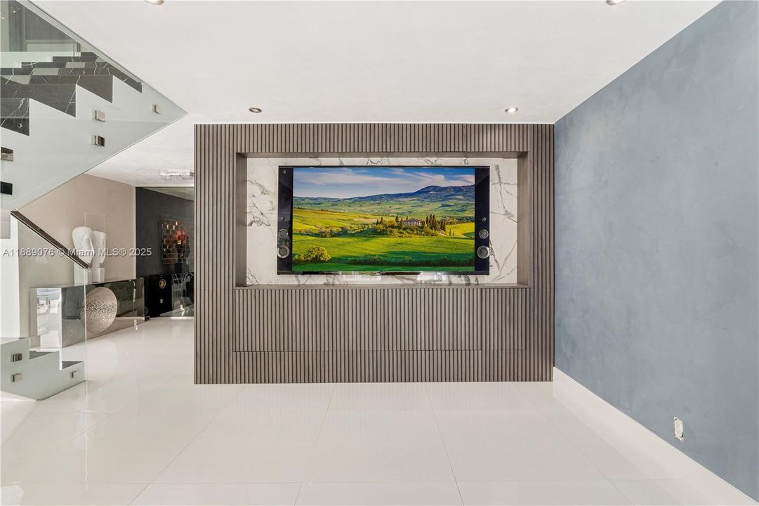 En Venta: $1,280,000 (4 camas, 3 baños, 3005 Pies cuadrados)