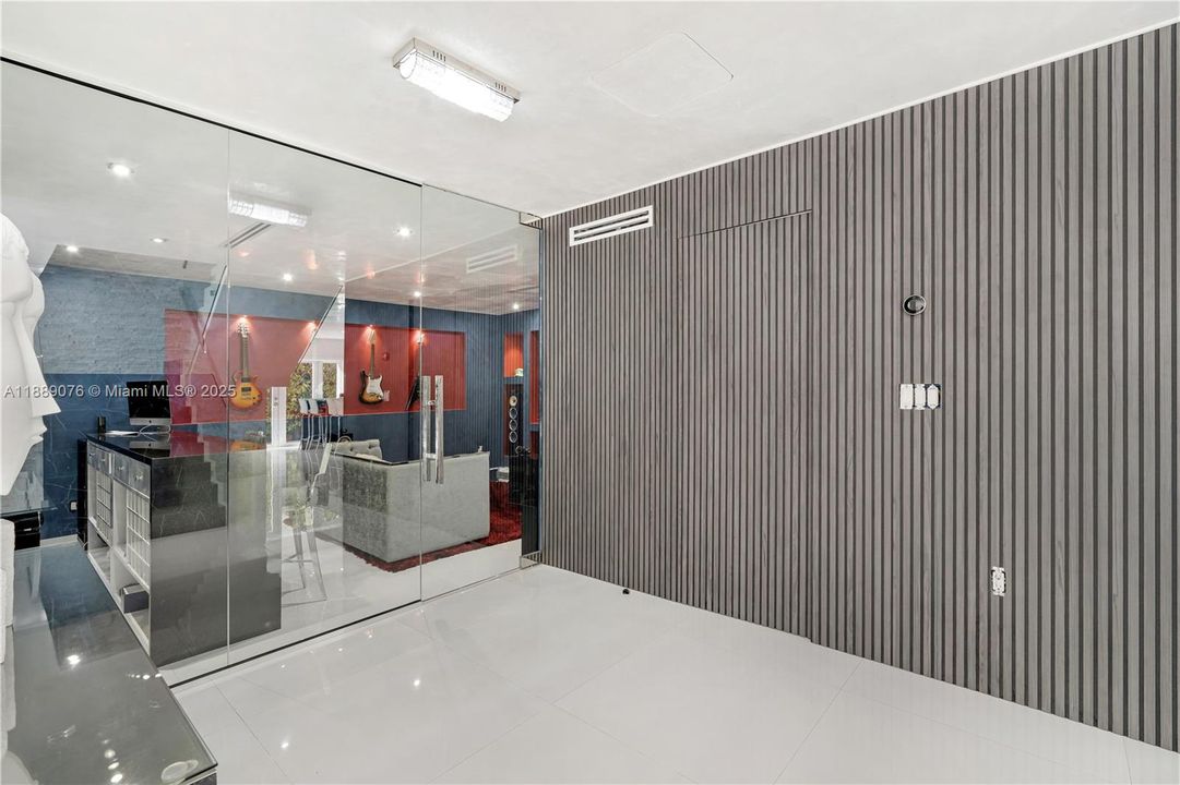 En Venta: $1,280,000 (4 camas, 3 baños, 3005 Pies cuadrados)