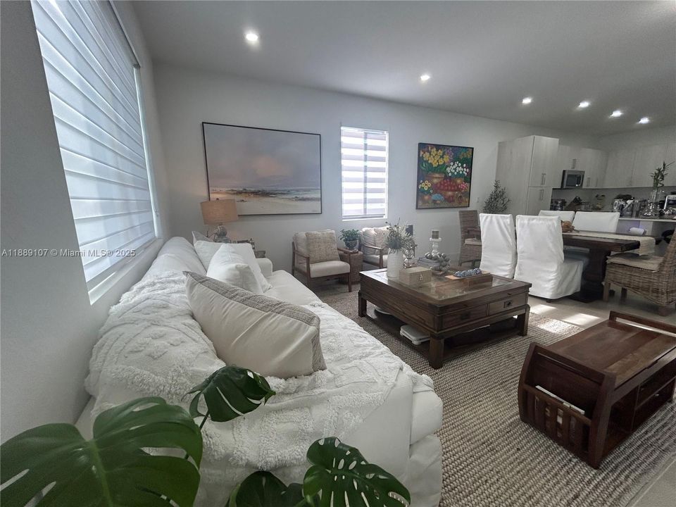 For Sale: $825,000 (5 beds, 4 baths, 2508 Square Feet)