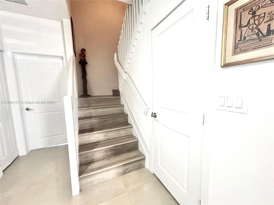 For Sale: $825,000 (5 beds, 4 baths, 2508 Square Feet)