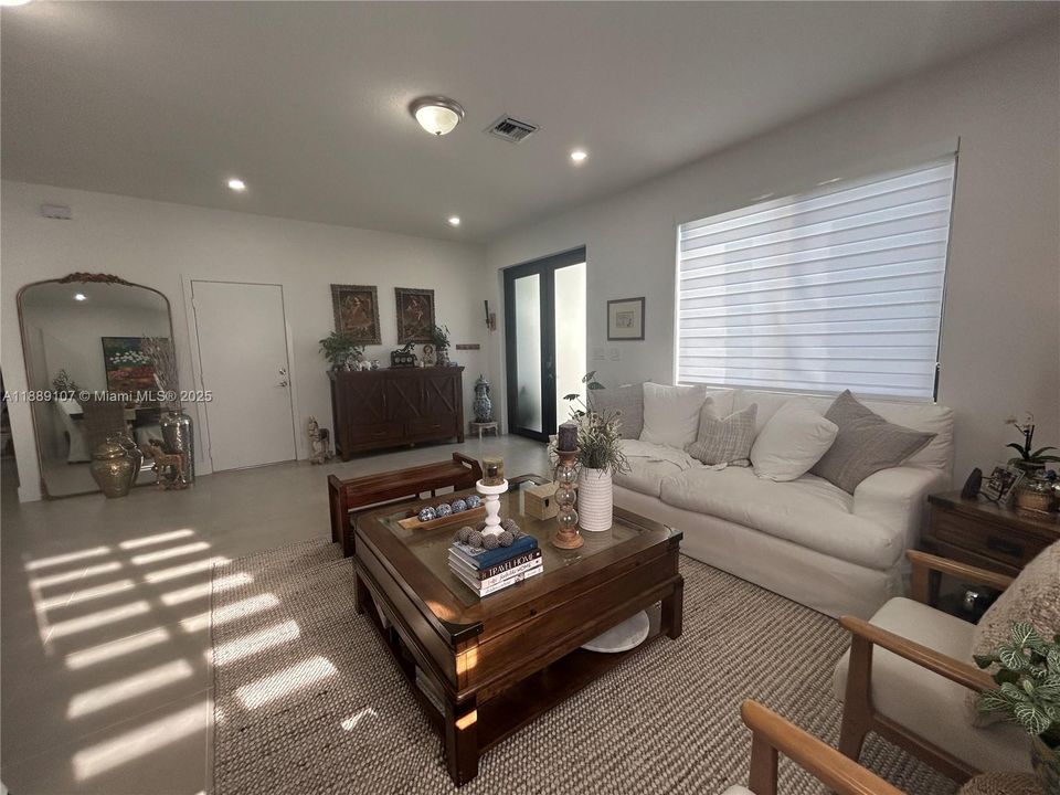 For Sale: $825,000 (5 beds, 4 baths, 2508 Square Feet)