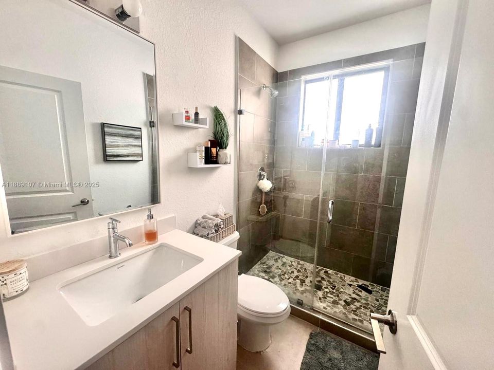 For Sale: $825,000 (5 beds, 4 baths, 2508 Square Feet)