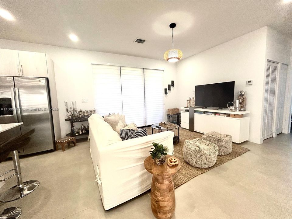 For Sale: $825,000 (5 beds, 4 baths, 2508 Square Feet)