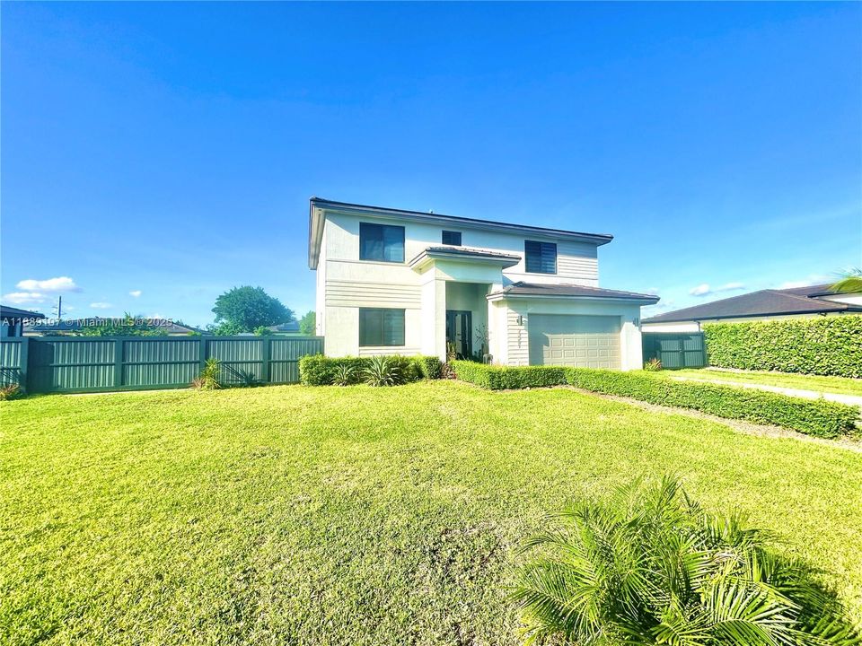 For Sale: $825,000 (5 beds, 4 baths, 2508 Square Feet)