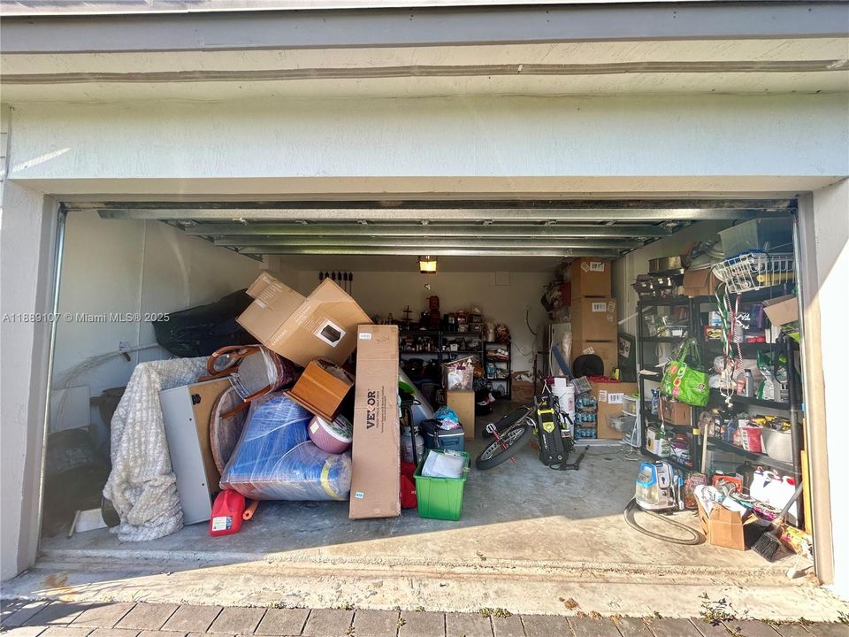 For Sale: $825,000 (5 beds, 4 baths, 2508 Square Feet)