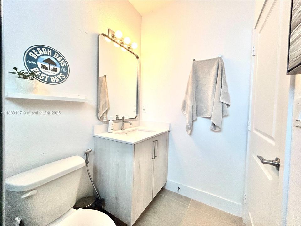 For Sale: $825,000 (5 beds, 4 baths, 2508 Square Feet)