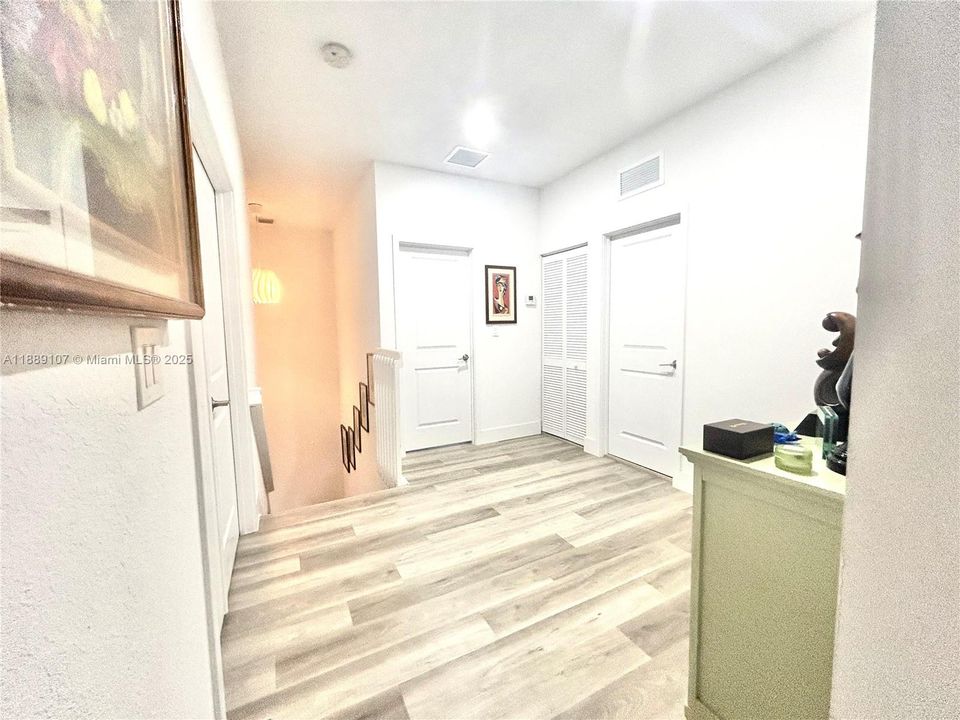 For Sale: $825,000 (5 beds, 4 baths, 2508 Square Feet)