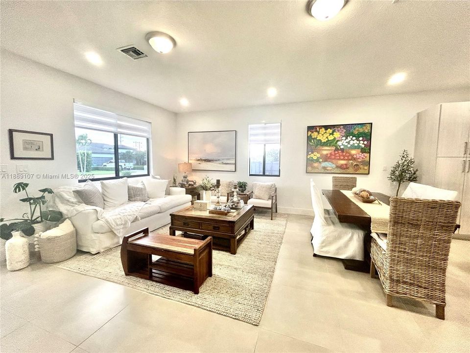 For Sale: $825,000 (5 beds, 4 baths, 2508 Square Feet)