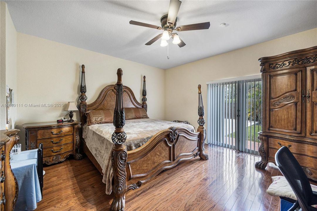 For Sale: $799,900 (4 beds, 2 baths, 2095 Square Feet)