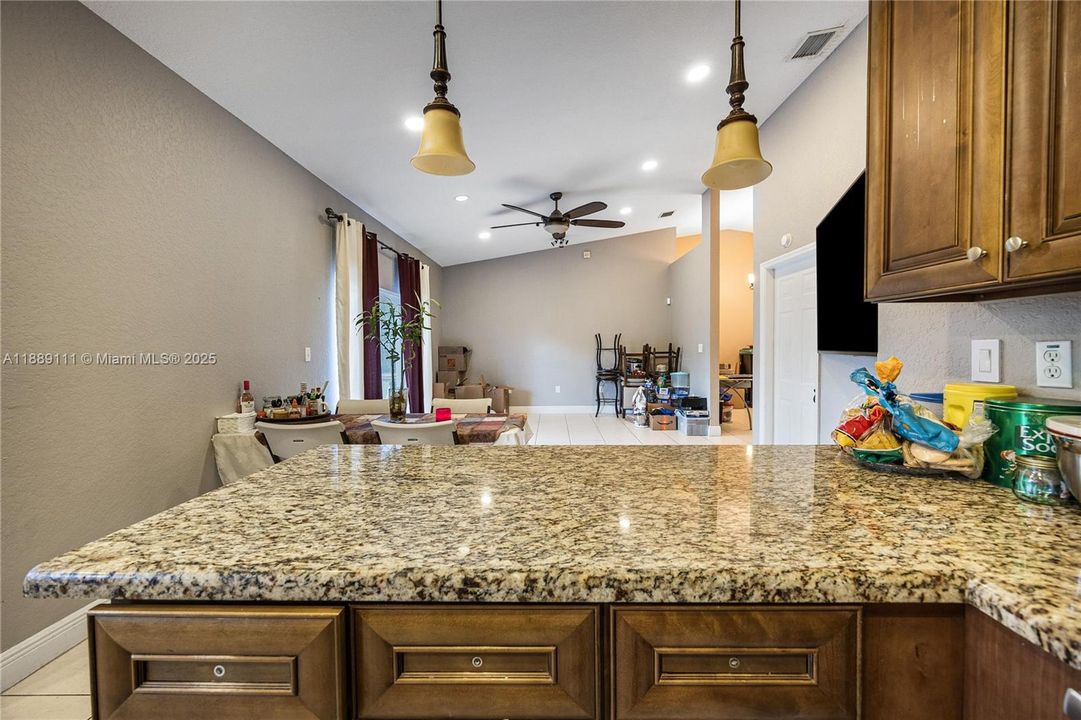 For Sale: $799,900 (4 beds, 2 baths, 2095 Square Feet)