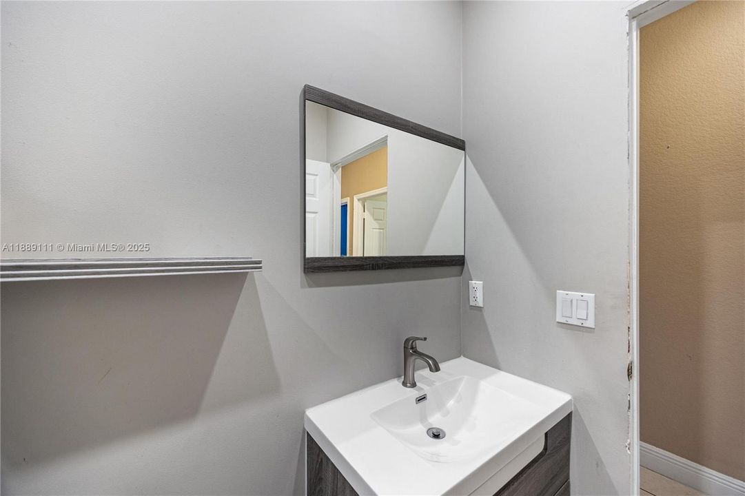 For Sale: $799,900 (4 beds, 2 baths, 2095 Square Feet)