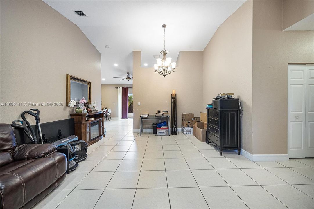 For Sale: $799,900 (4 beds, 2 baths, 2095 Square Feet)