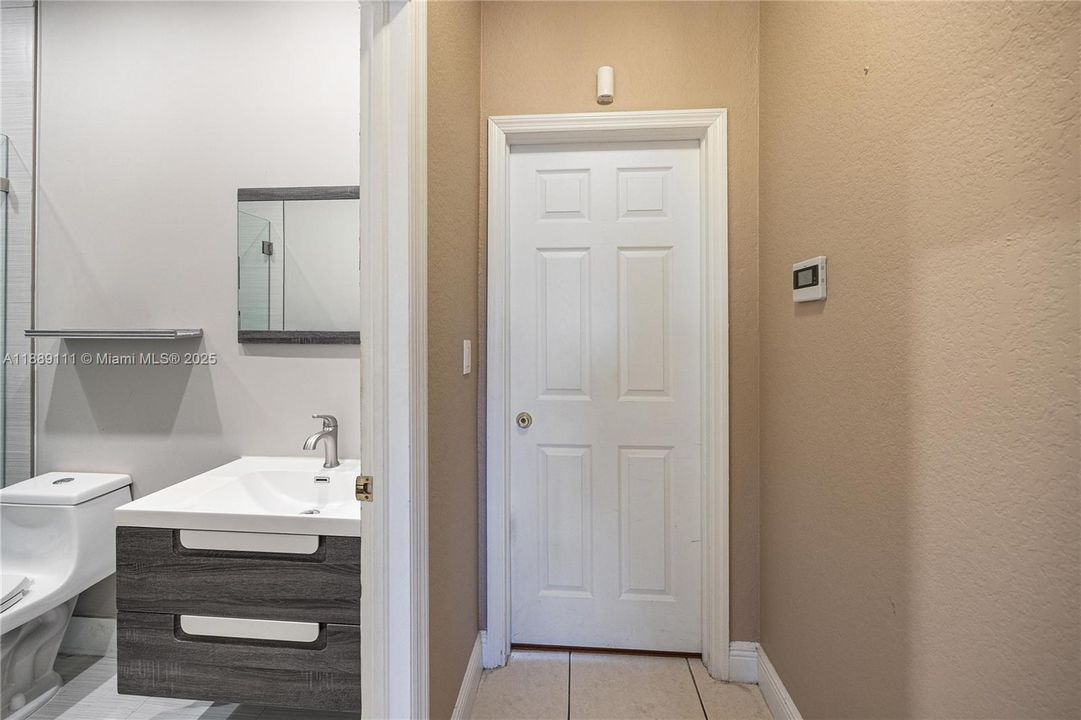 For Sale: $799,900 (4 beds, 2 baths, 2095 Square Feet)