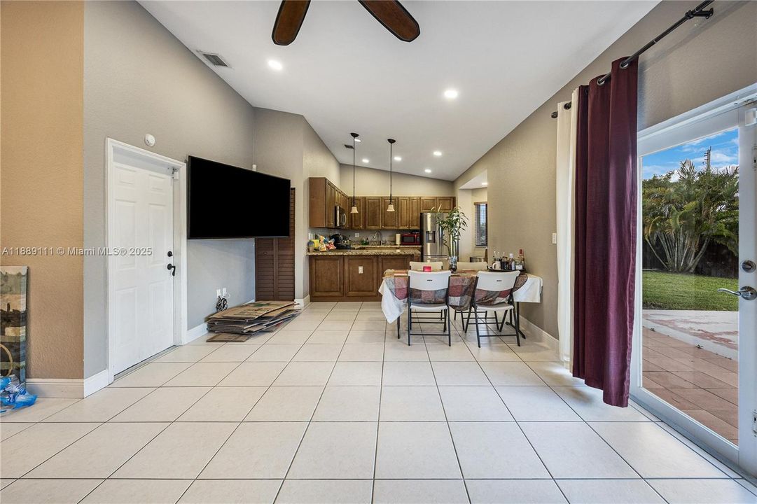 For Sale: $799,900 (4 beds, 2 baths, 2095 Square Feet)