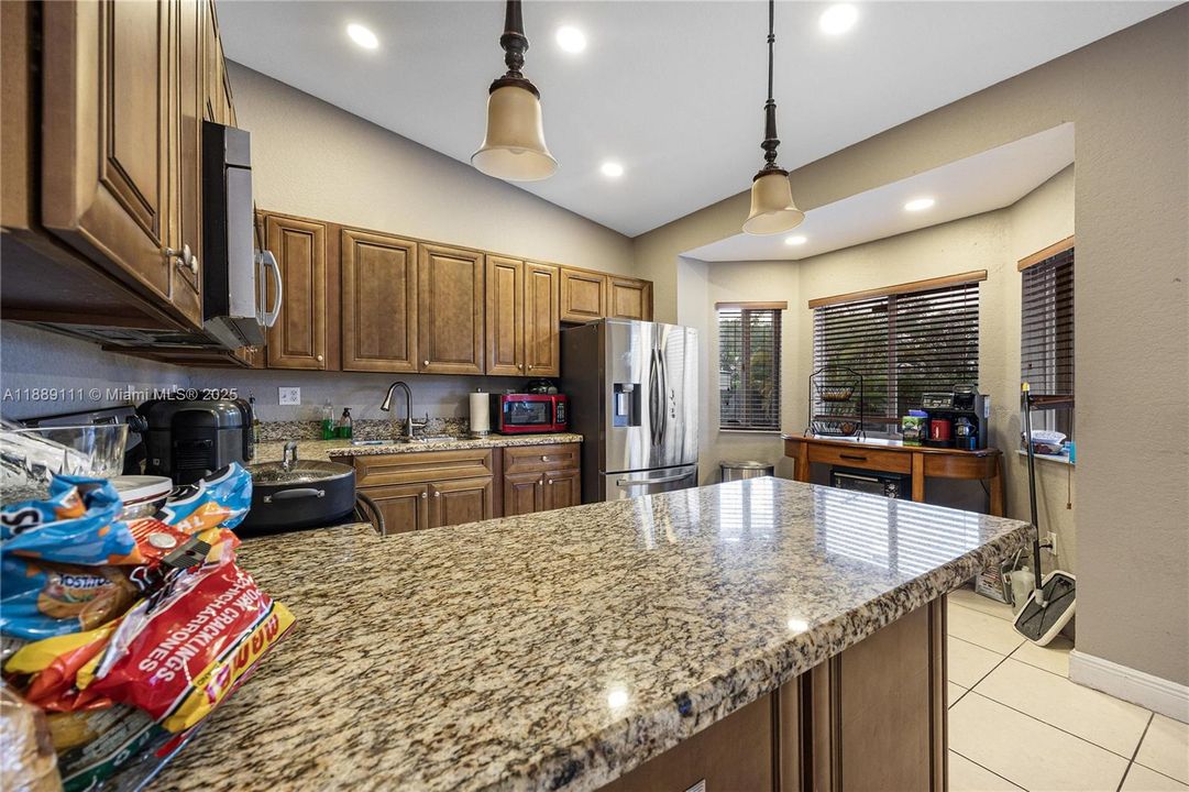 For Sale: $799,900 (4 beds, 2 baths, 2095 Square Feet)