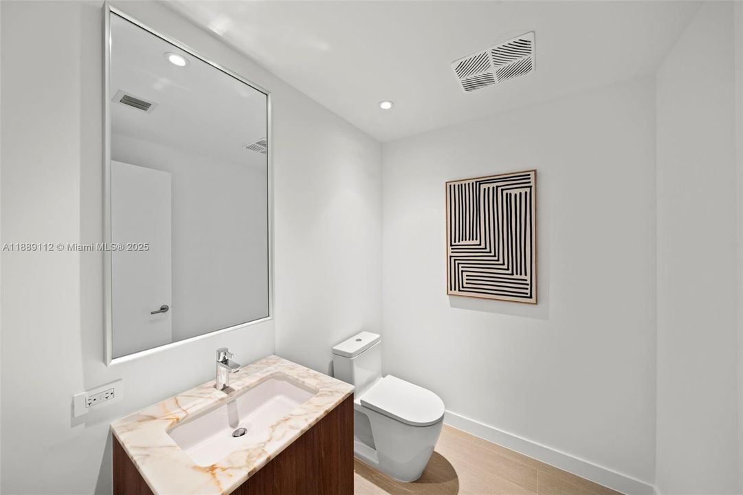 На продажу: $1,504,500 (1 спален, 1 ванн, 886 Квадратных фут)