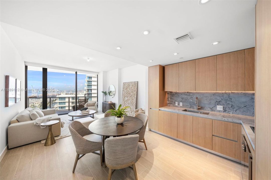 На продажу: $1,504,500 (1 спален, 1 ванн, 886 Квадратных фут)