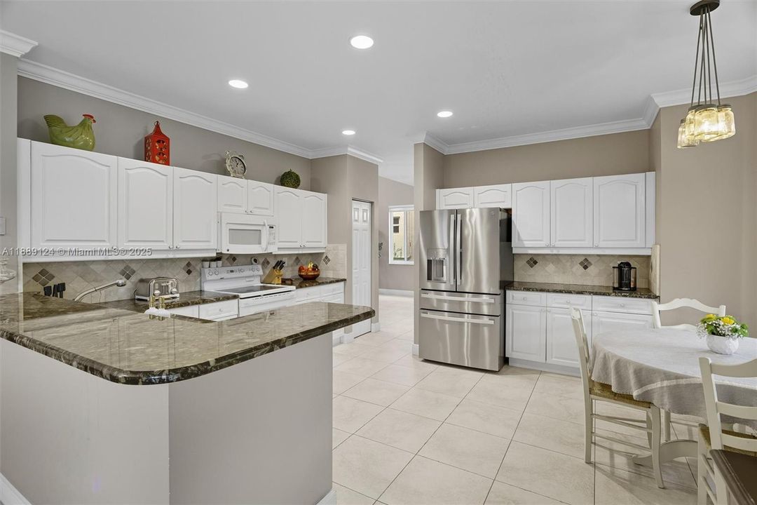 Active With Contract: $950,000 (4 beds, 2 baths, 3057 Square Feet)