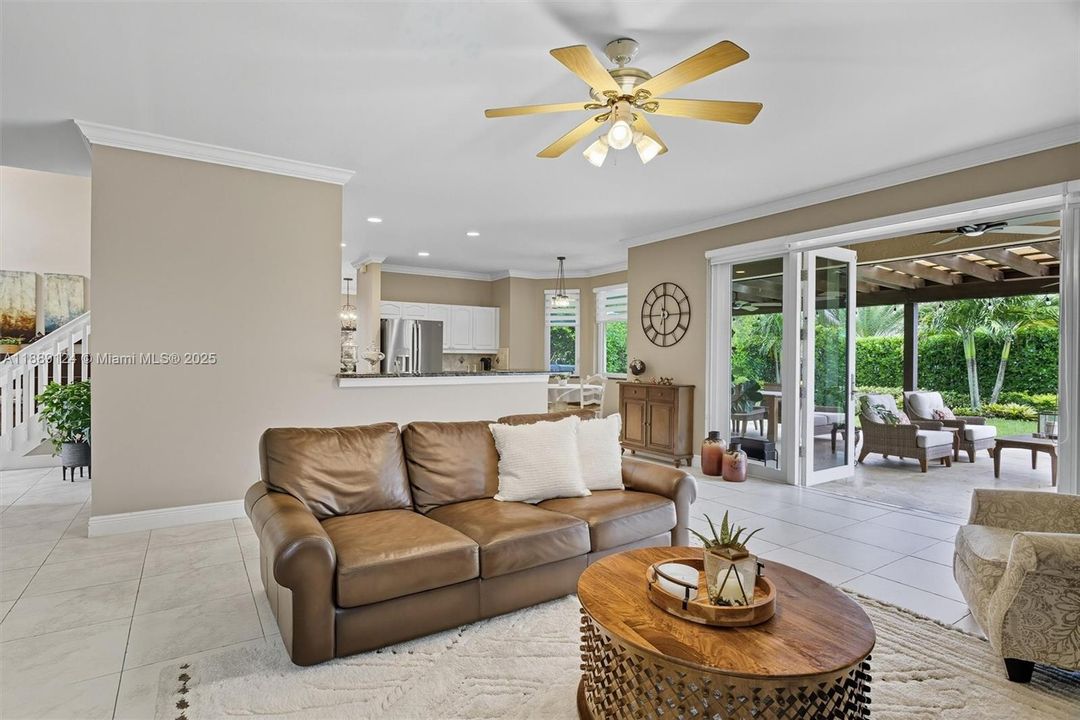 Active With Contract: $950,000 (4 beds, 2 baths, 3057 Square Feet)