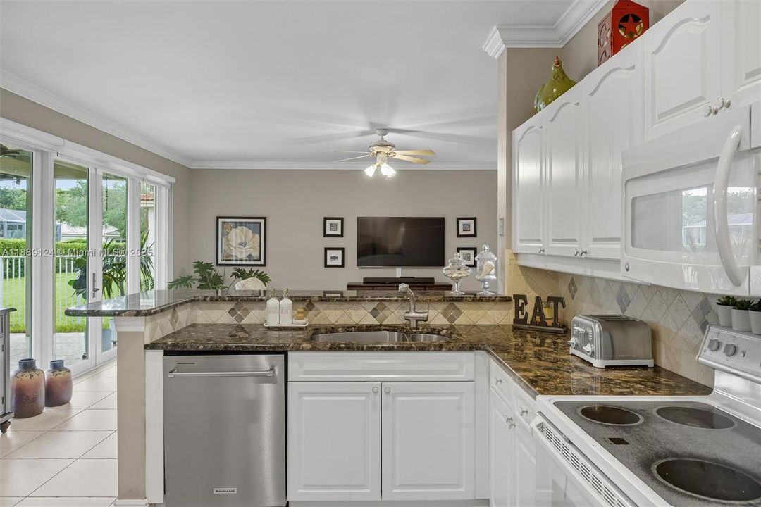 Active With Contract: $950,000 (4 beds, 2 baths, 3057 Square Feet)