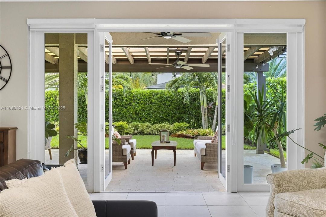 Active With Contract: $950,000 (4 beds, 2 baths, 3057 Square Feet)