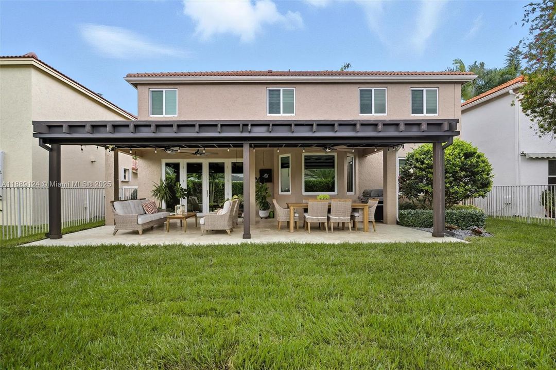 Active With Contract: $950,000 (4 beds, 2 baths, 3057 Square Feet)