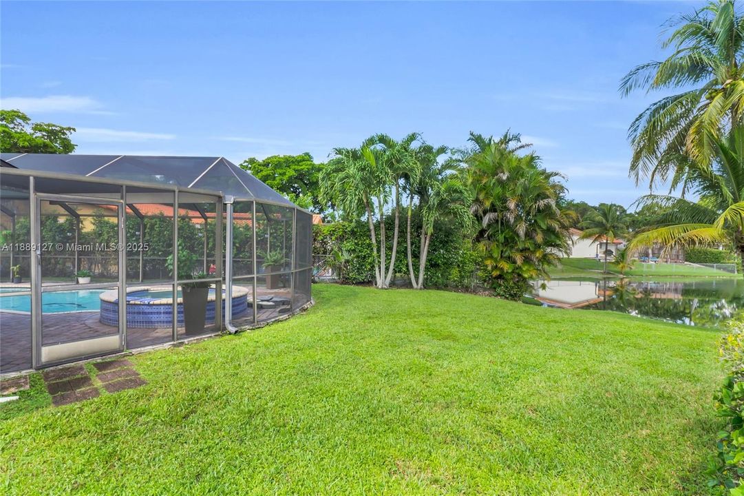 待售: $999,000 (4 贝兹, 2 浴室, 1904 平方英尺)