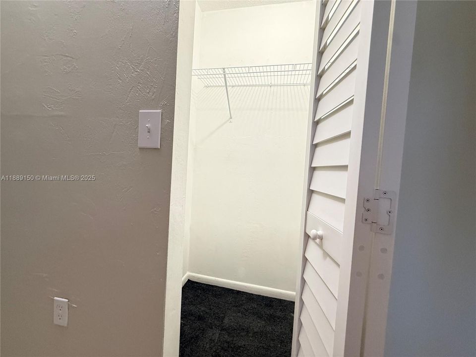 На продажу: $222,000 (2 спален, 2 ванн, 852 Квадратных фут)