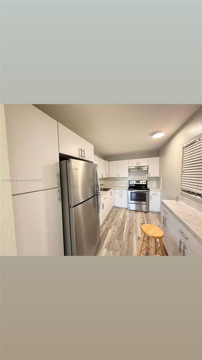 На продажу: $222,000 (2 спален, 2 ванн, 852 Квадратных фут)