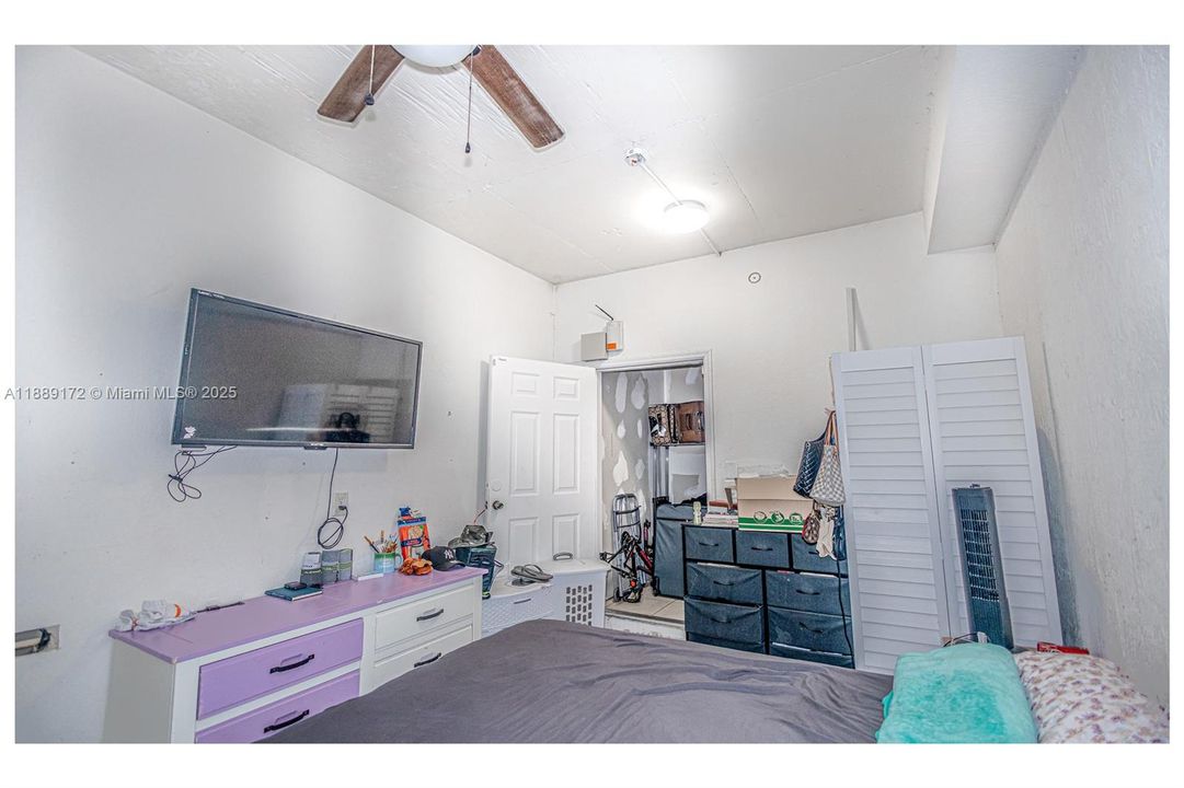 На продажу: $420,000 (3 спален, 2 ванн, 1470 Квадратных фут)