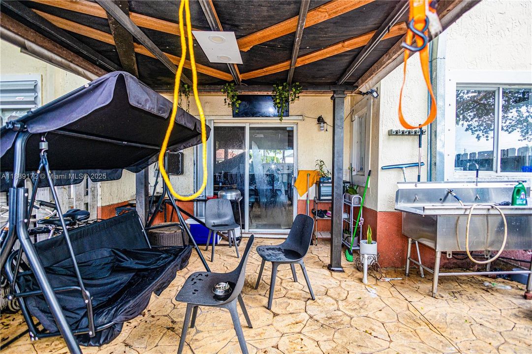 На продажу: $420,000 (3 спален, 2 ванн, 1470 Квадратных фут)