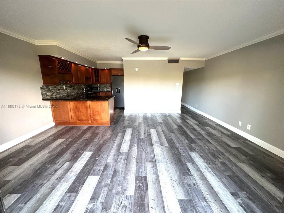 Activo con contrato: $1,895 (1 camas, 1 baños, 600 Pies cuadrados)