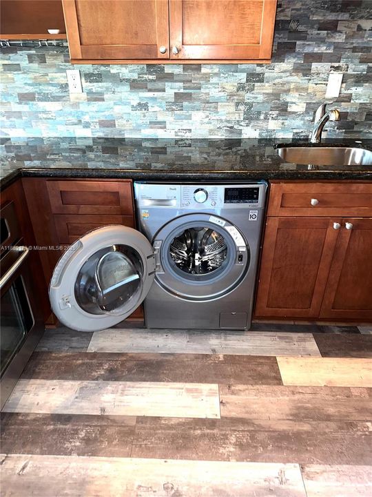 Activo con contrato: $1,895 (1 camas, 1 baños, 600 Pies cuadrados)