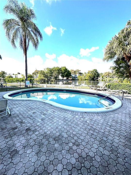 Activo con contrato: $1,895 (1 camas, 1 baños, 600 Pies cuadrados)