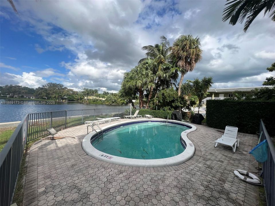 Activo con contrato: $1,895 (1 camas, 1 baños, 600 Pies cuadrados)