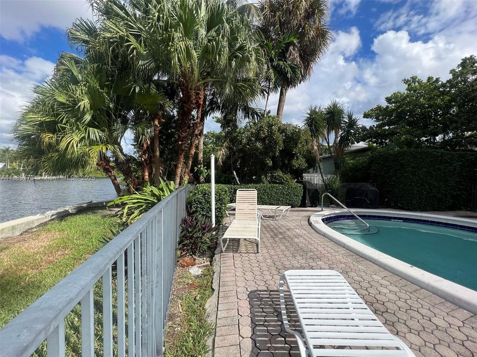 Activo con contrato: $1,895 (1 camas, 1 baños, 600 Pies cuadrados)