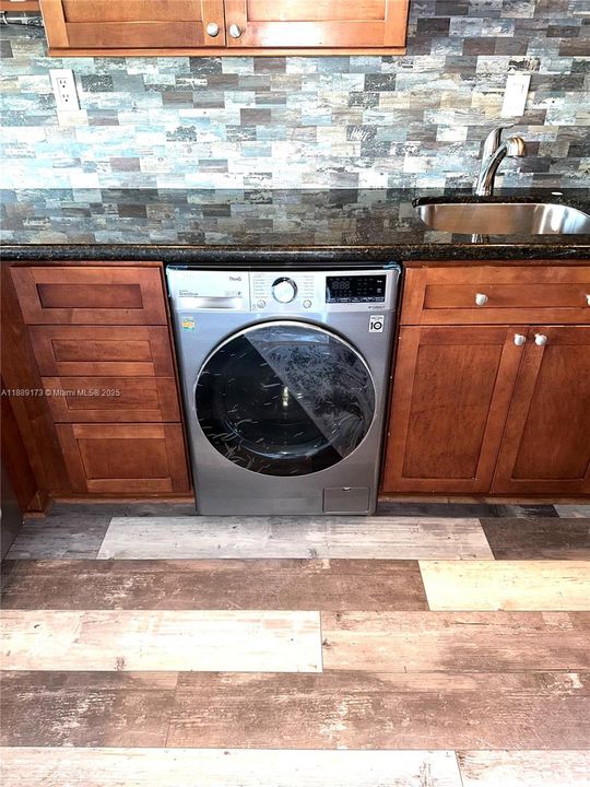 Activo con contrato: $1,895 (1 camas, 1 baños, 600 Pies cuadrados)