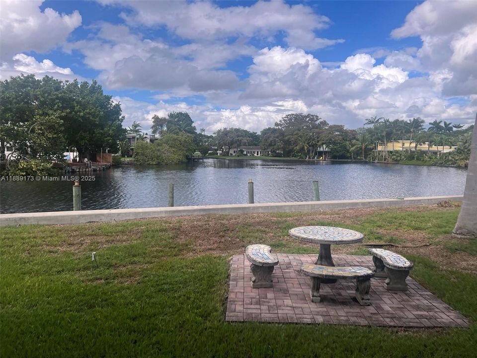 Activo con contrato: $1,895 (1 camas, 1 baños, 600 Pies cuadrados)