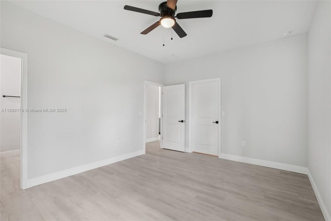 Recently Rented: $2,100 (4 beds, 2 baths, 1612 Square Feet)