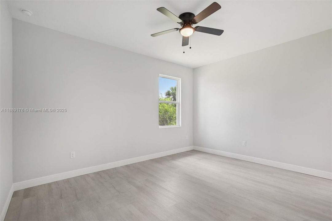 Recently Rented: $2,100 (4 beds, 2 baths, 1612 Square Feet)