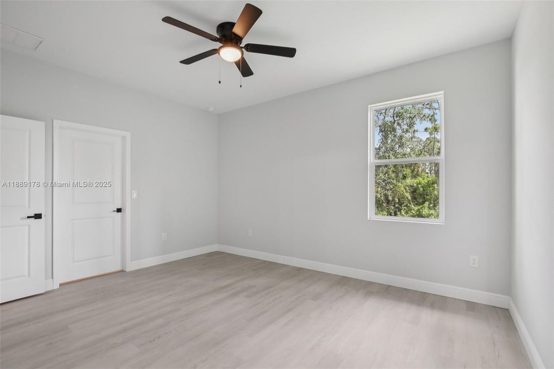 Recently Rented: $2,100 (4 beds, 2 baths, 1612 Square Feet)