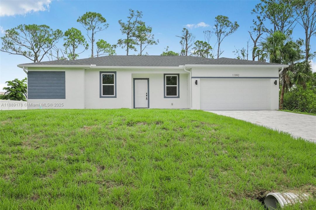 Recently Rented: $2,100 (4 beds, 2 baths, 1612 Square Feet)