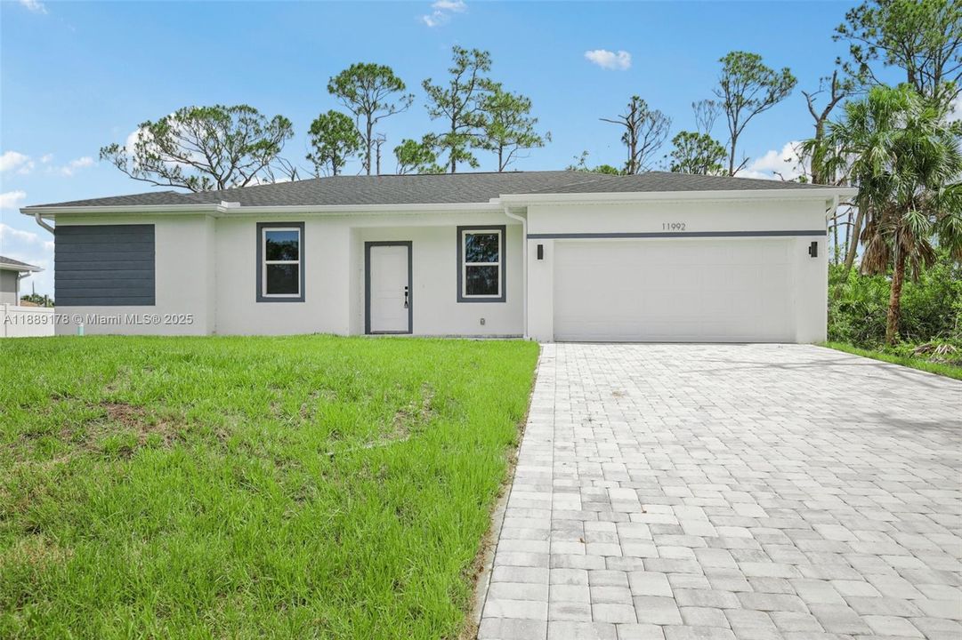 Recently Rented: $2,100 (4 beds, 2 baths, 1612 Square Feet)