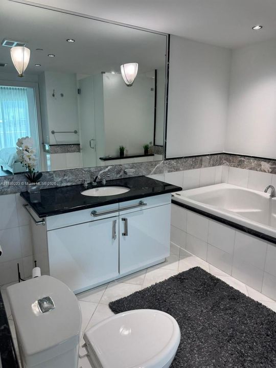 最近售出: $715,000 (1 贝兹, 1 浴室, 776 平方英尺)