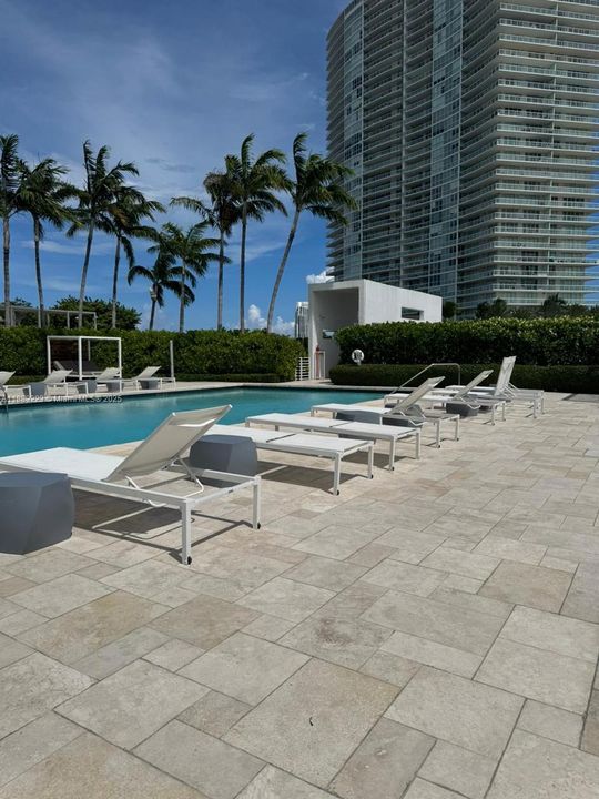 最近售出: $715,000 (1 贝兹, 1 浴室, 776 平方英尺)