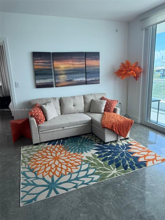 最近售出: $715,000 (1 贝兹, 1 浴室, 776 平方英尺)